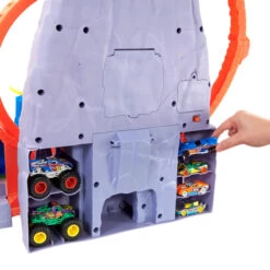 MATTEL Hot Wheels Monster Trucks - Spielset - T-Rex Vulkanarena -Vollständiger Spielwarenladen 231491 887961974782 mattel hw arena 03